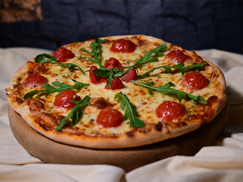 252) Pizza Margherita 